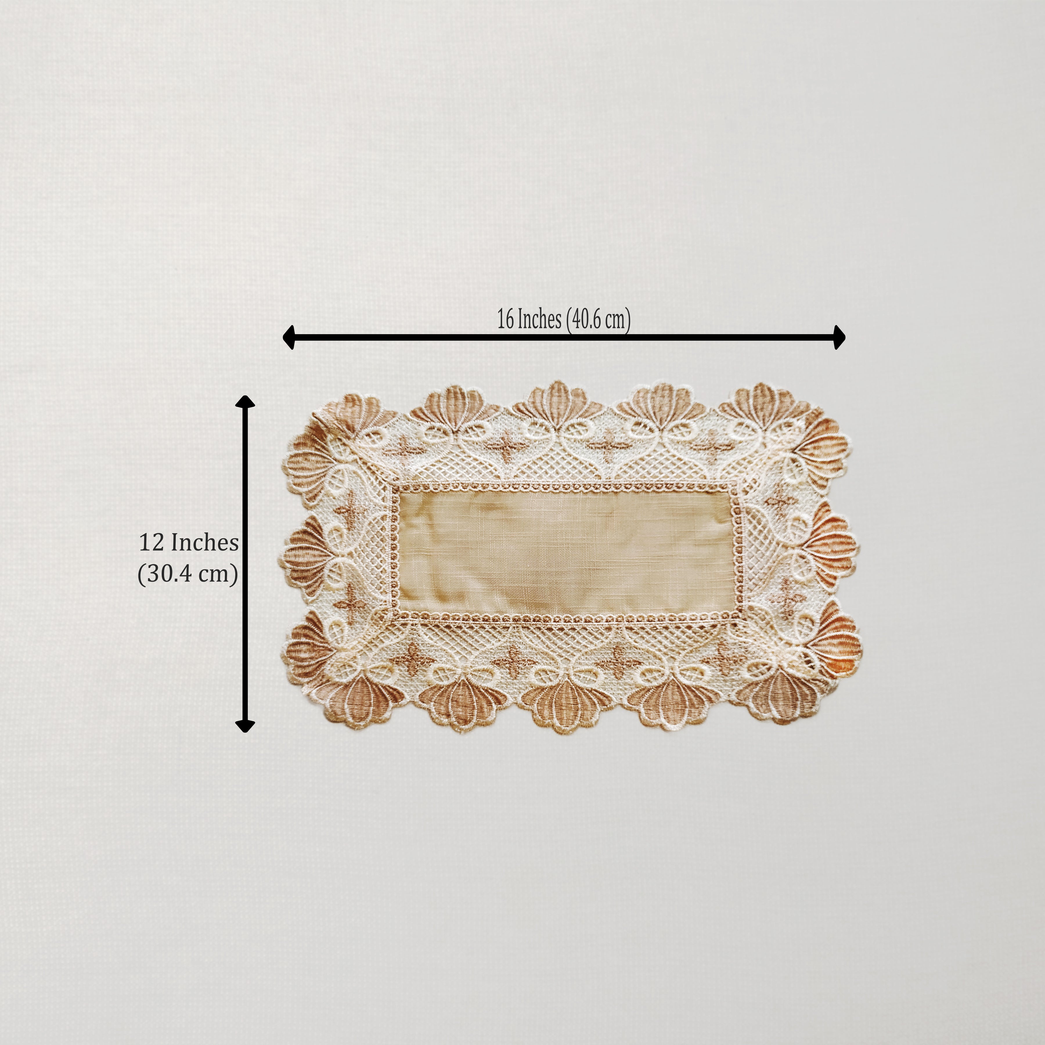 Palazzo Scalloped Shell Cutwork Table Mat Set of 6